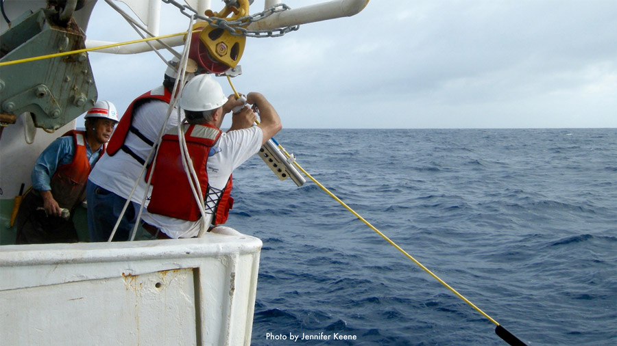 Real-Time Moorings: A Look at Regional Forecasting and Physical Oceanography Research